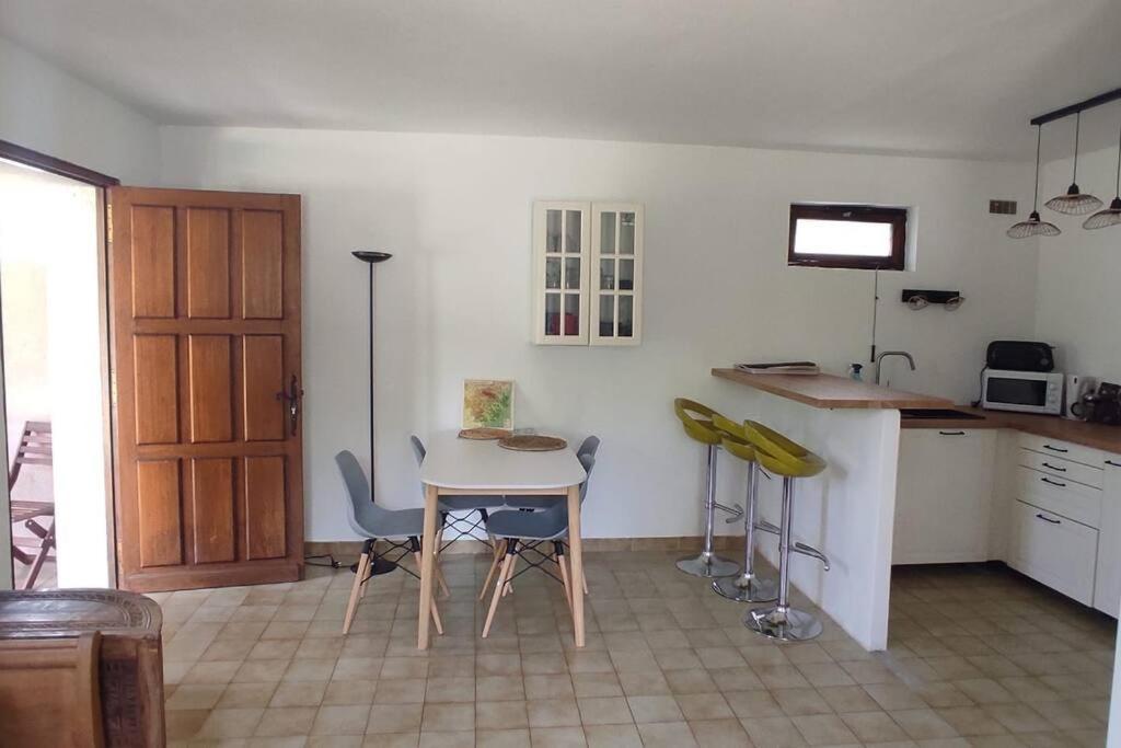 Appartement Au Fond Du Jardin Saint Jean du Pin Luaran gambar